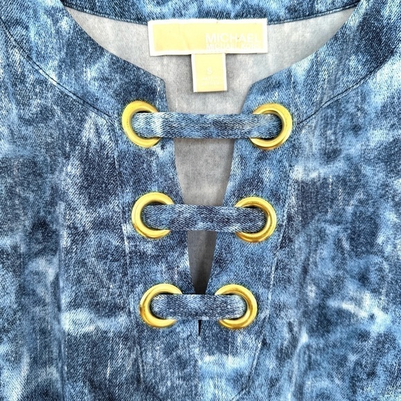 Michael Kors midi length dress in a stretch knit, popover style, sleeveless - Picture 9 of 15